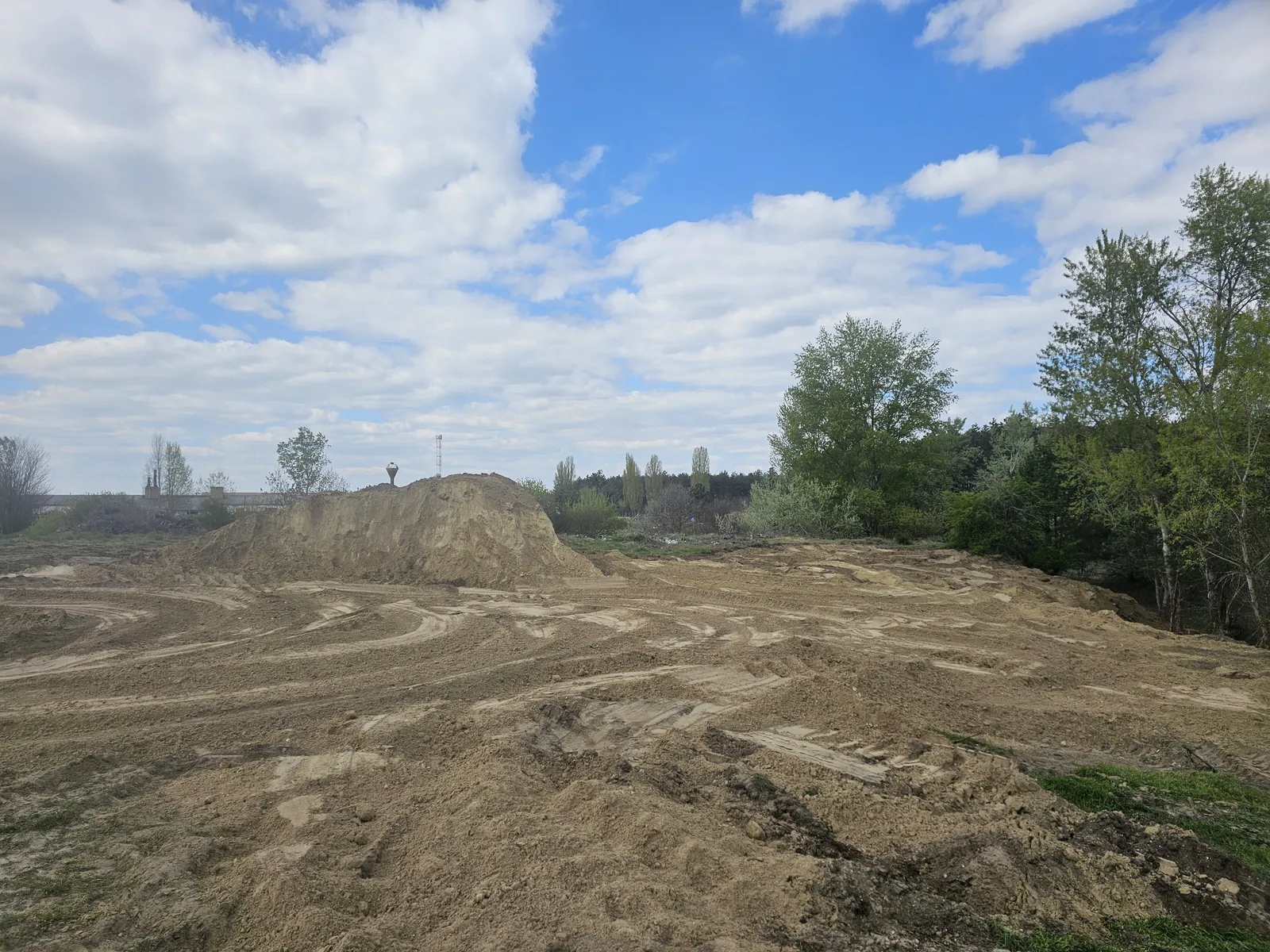 Hajdúszoboszló Lakópark — Tereprendezés — Hajdúszoboszló